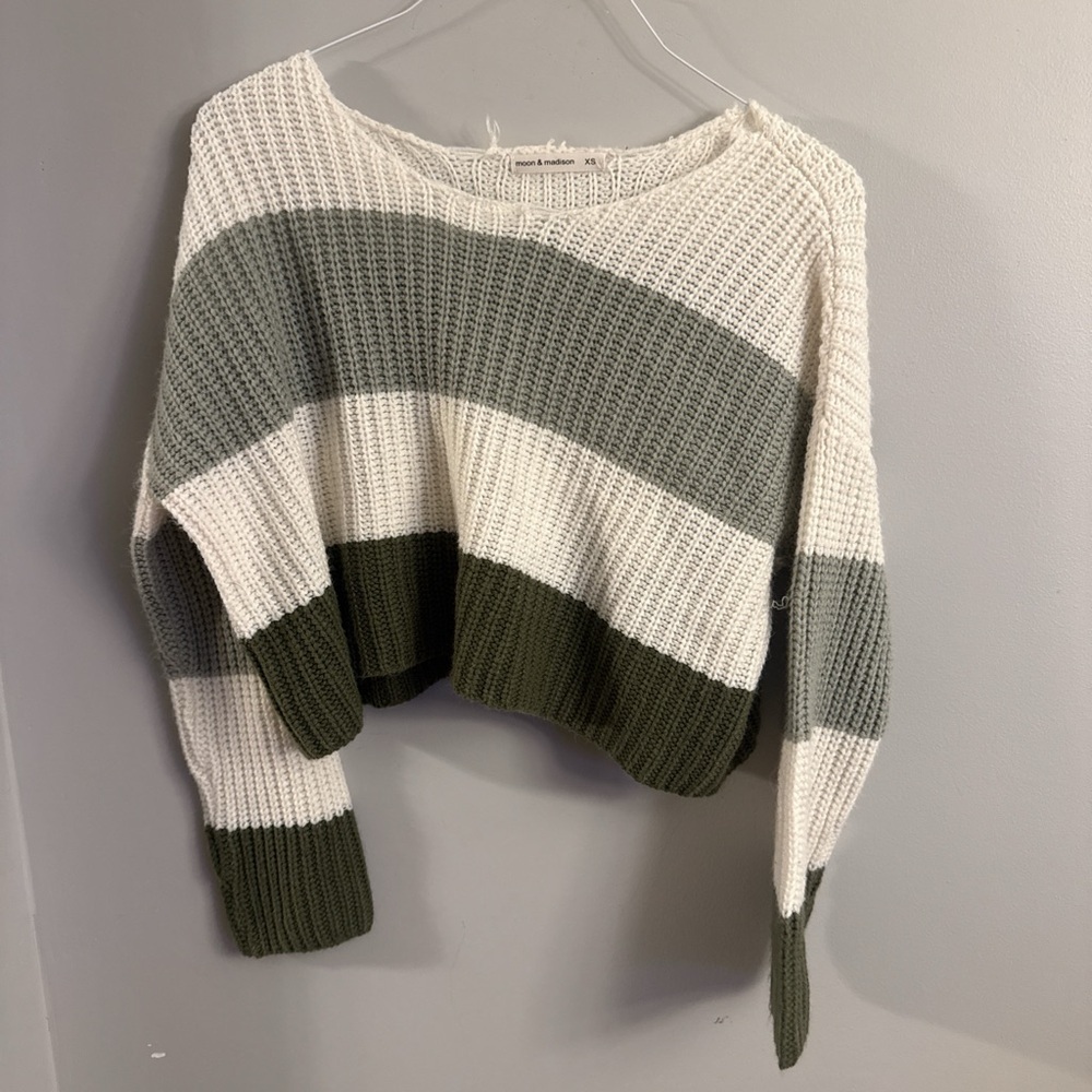 Moon & Madison Striped Chunky Knit Sweater – XS 🌿